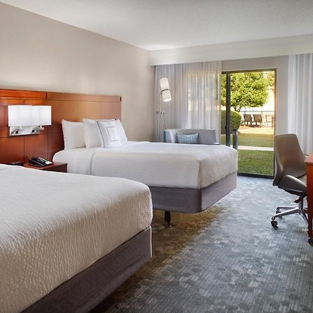 Courtyard By Marriott פייטוויל מראה חיצוני תמונה